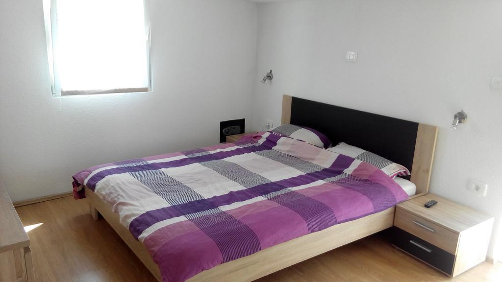 Holiday Home Marsan Pula Exterior photo
