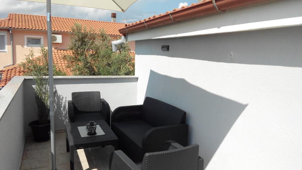 Holiday Home Marsan Pula Exterior photo